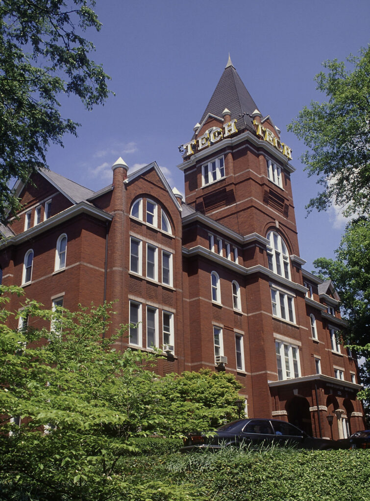 Georgia Tech Alumni Magazine Vol. 75, No. 04 1999 by Georgia Tech