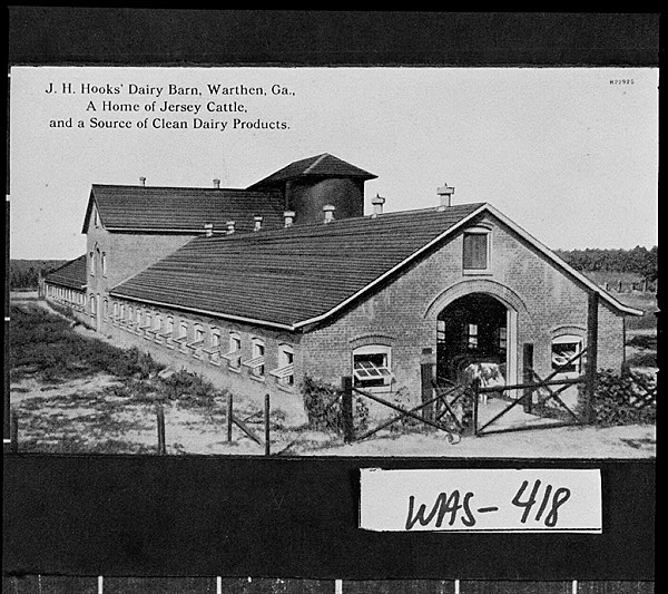 Hooks Dairy Barn