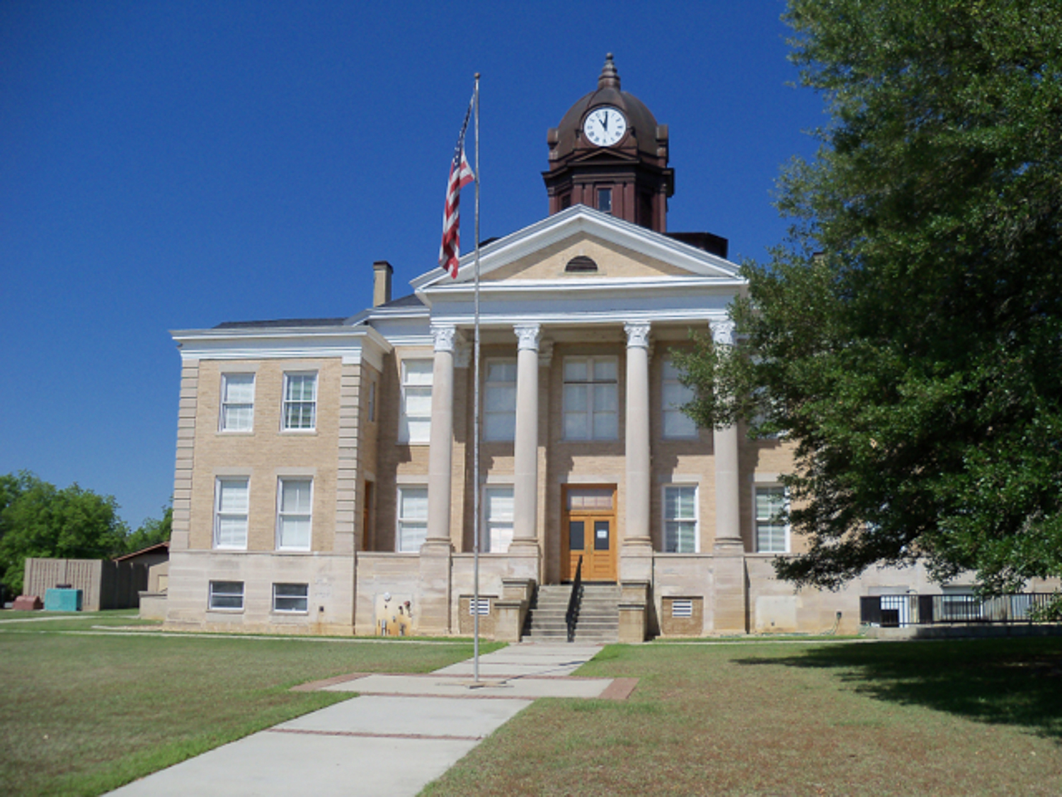 Irwin County Courthouse New Encyclopedia