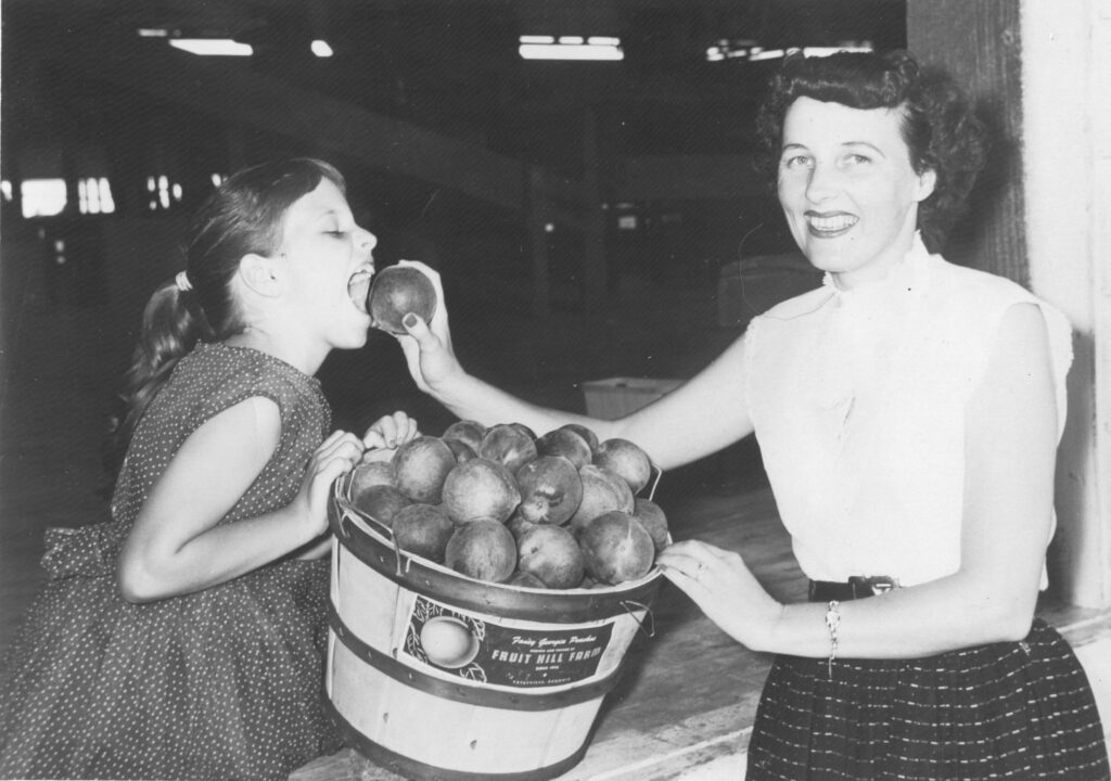 Thomaston Peaches, ca. 1920